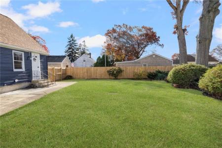 122 Elder Street, Lincoln, Rhode Island 02865, USA