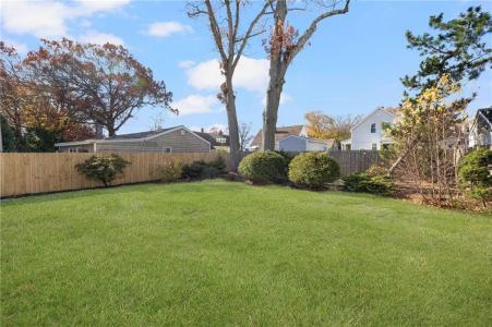 122 Elder Street, Lincoln, Rhode Island 02865, USA