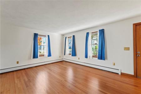 3 White Avenue, East Providence, 로드아일랜드 02915, 미국