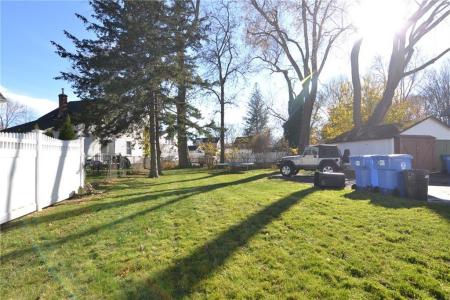 24 Arnold Street, Lincoln, Rhode Island 02865, USA