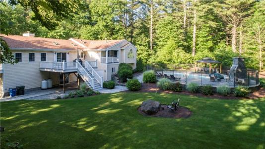 15 Roundtable Court, Richmond, Rhode Island 02892, États-Unis