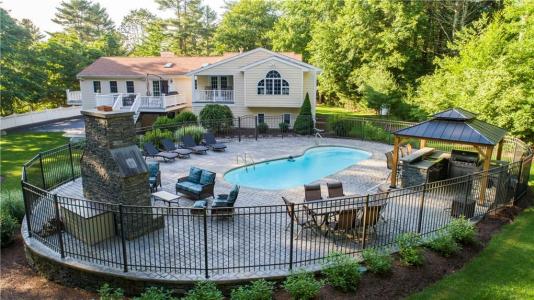 15 Roundtable Court, Richmond, Rhode Island 02892, États-Unis