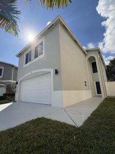 4243 Pine Hollow Circle, Greenacres, Florida 33463