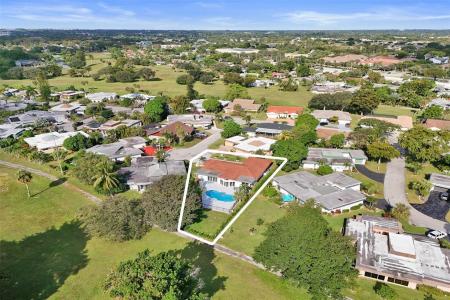 5903 Breadfruit Cir, Woodlands, Tamarac, フロリダ 33319, アメリカ合衆国