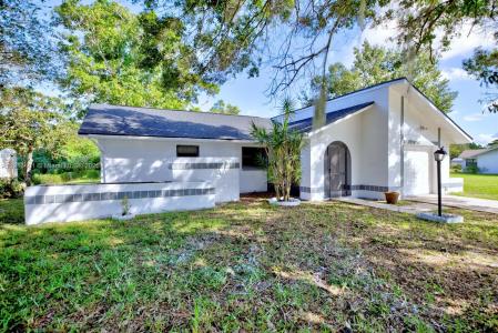 220 Rhapsody Ave, Lake Placid, Florida 33852, USA