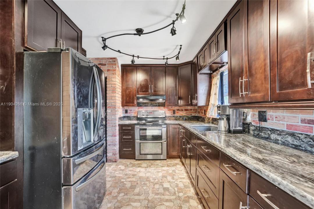 2081 NW 107th Ter, Sunrise, Florida 33322