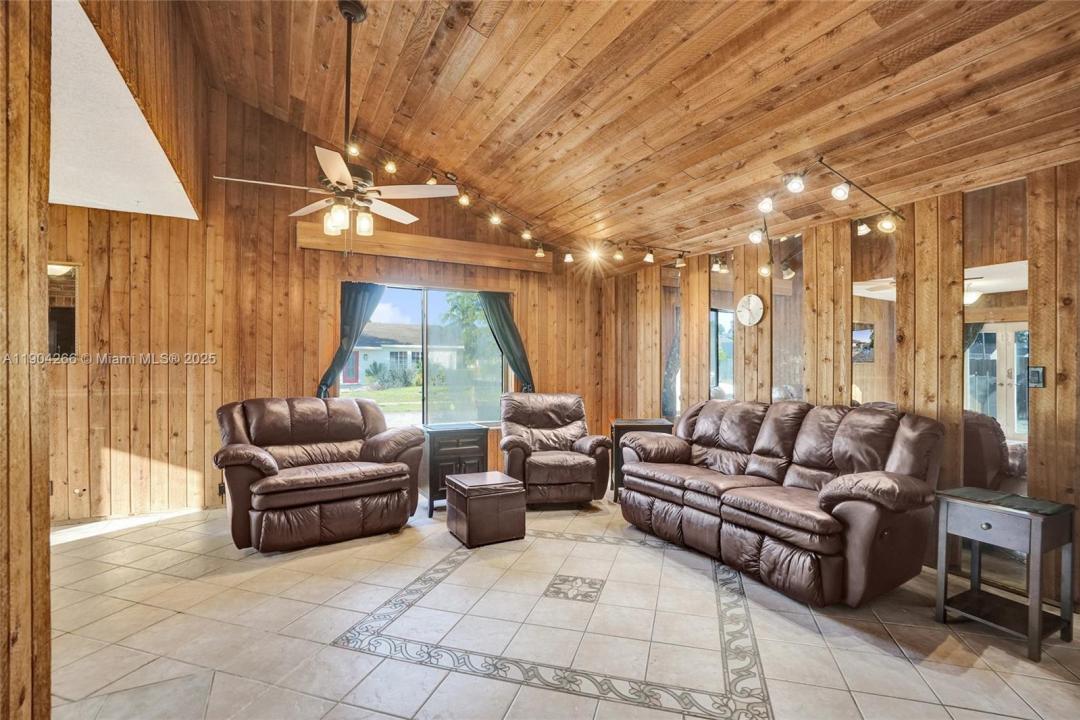 2081 NW 107th Ter, Sunrise, Florida 33322