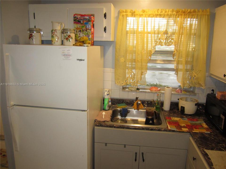 2751 E Sunrise Lakes Dr 108, Sunrise, Florida 33322