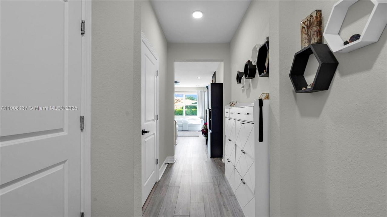 2913 Olivia Ave, Lauderdale Lakes, Florida 33311, Estados Unidos