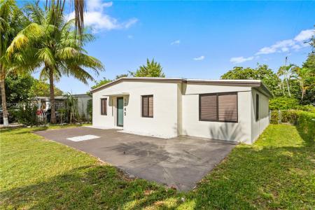 1745 NE 182 ST, North Miami Beach, Florida 33162, USA