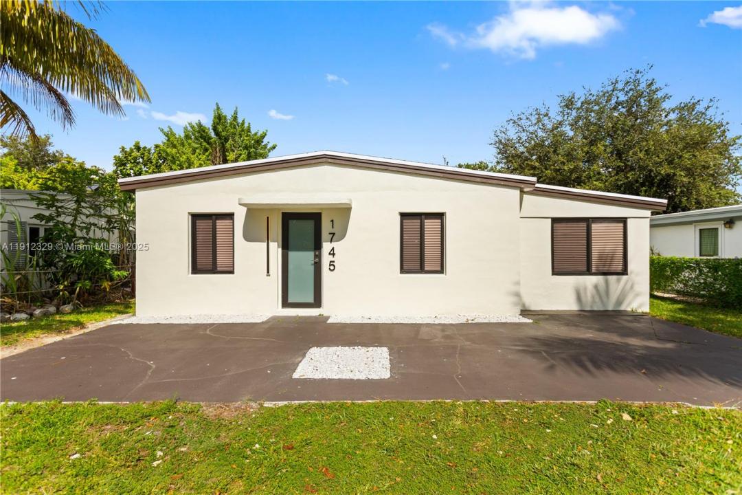 1745 NE 182 ST, North Miami Beach, Florida 33162