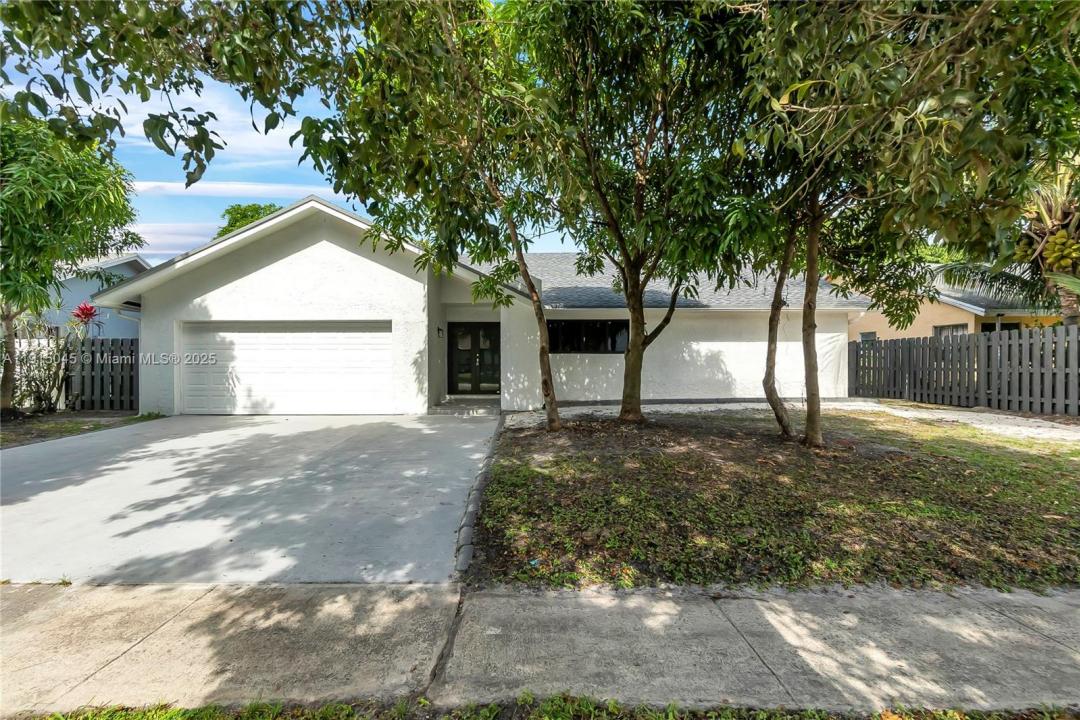 7151 NW 45th Ct, Lauderhill, Флорида 33319, Соединенные Штаты