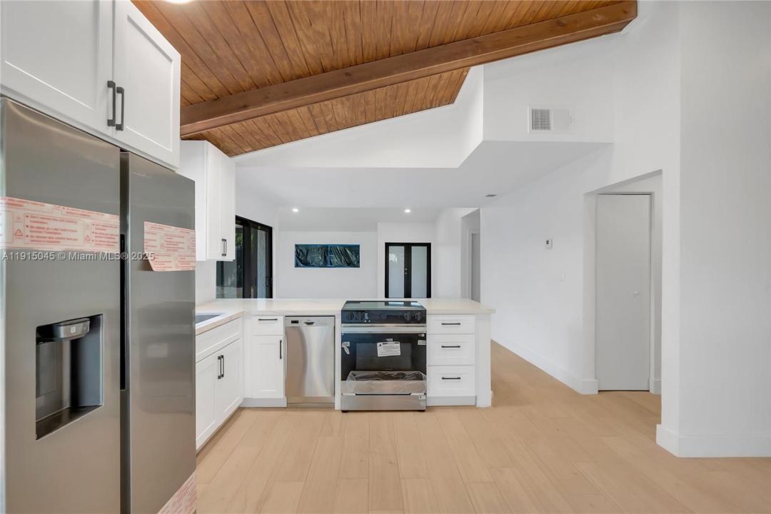 7151 NW 45th Ct, Lauderhill, Флорида 33319, Соединенные Штаты