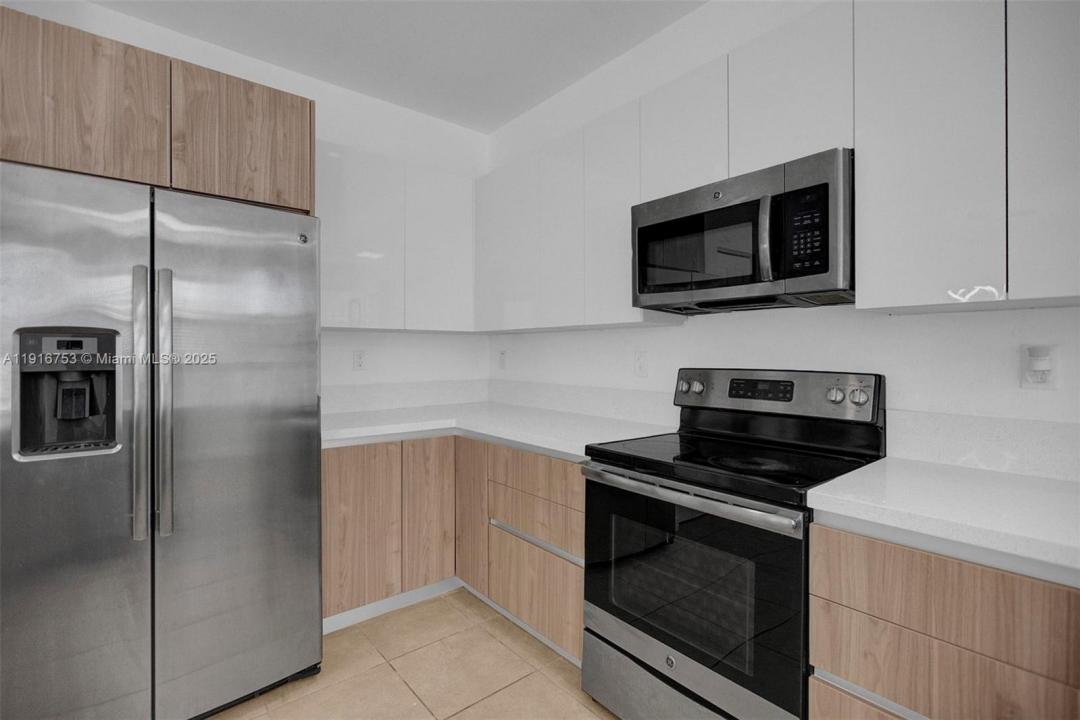 3504 W 94th St 3504, Hialeah, Florida 33018