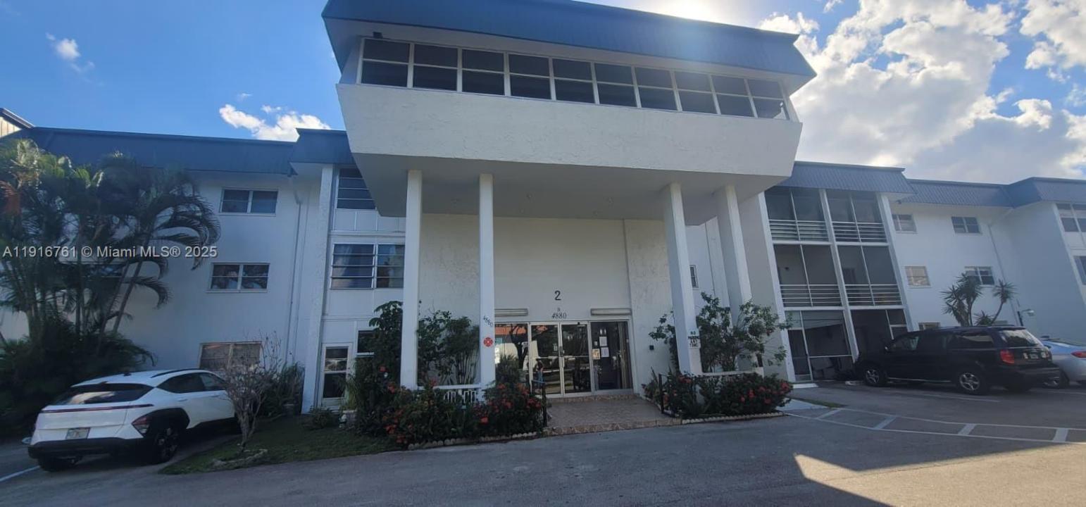 4880 NW 22nd St 301, Lauderhill, Florida 33313
