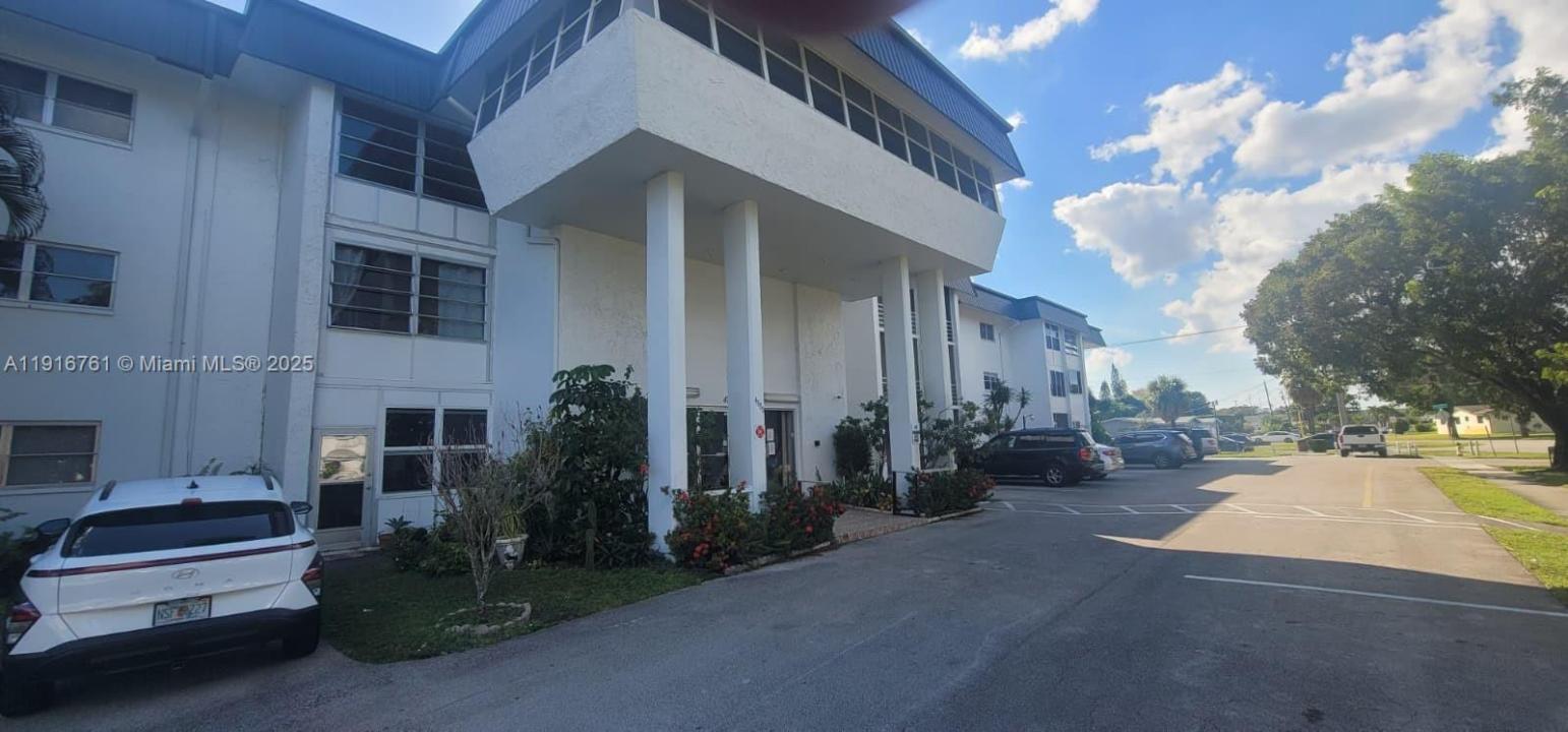 4880 NW 22nd St 301, Lauderhill, Florida 33313