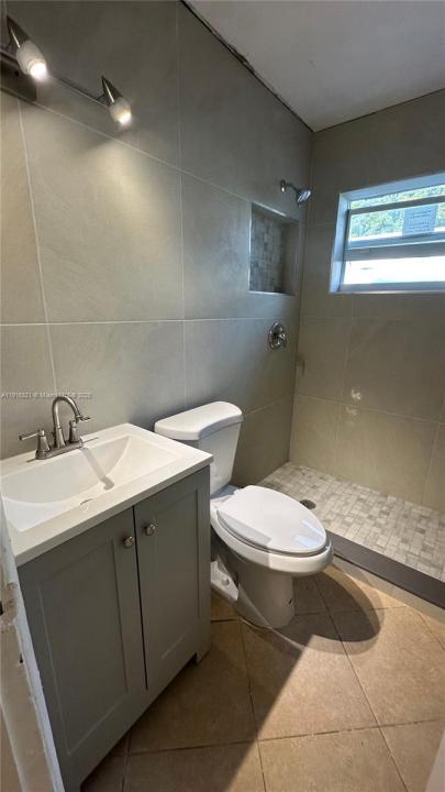 1808 NW 9th St 2, Fort Lauderdale, Florida 33311, HOA KỲ