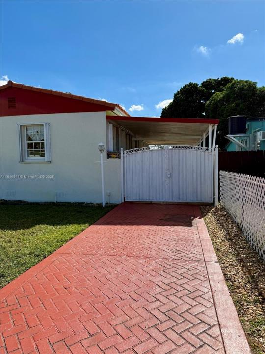 174 E 41st St, Hialeah, Florida 33013