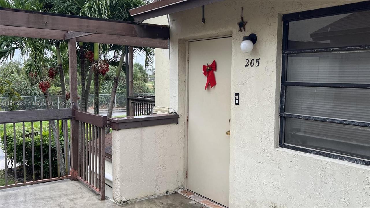 455 NW 210th St 205, Miami Gardens, フロリダ 33169, アメリカ合衆国