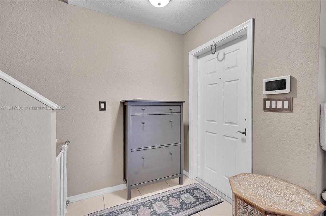 5933 Glasgow Way, Tamarac, פלורידה 33321, ארצות הברית של אמריקה