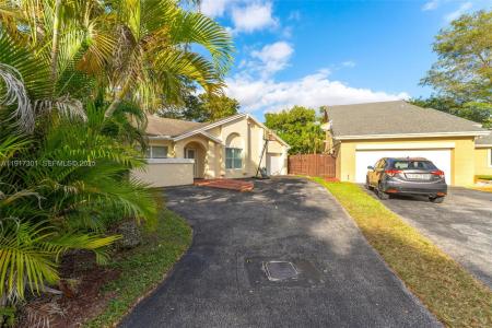 5110 SW 153rd Pl N, Miami, Florida 33185, USA