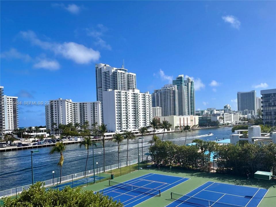 1000 Parkview Dr 518, Hallandale Beach, Floride 33009, États-Unis