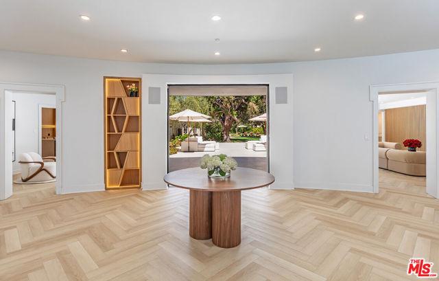 N Beverly Drive, Beverly Hills, California 90210