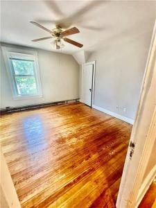 217 Rathbun Street 2, Woonsocket, Rhode Island 02895, États-Unis