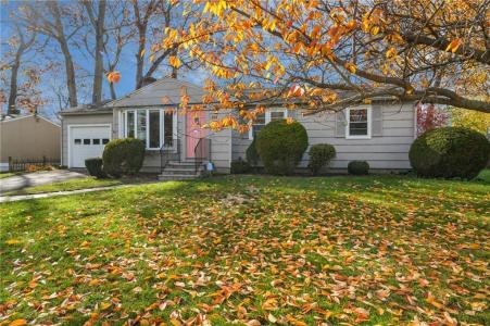 288 Cove Avenue, Warwick, Rhode Island 02889, USA