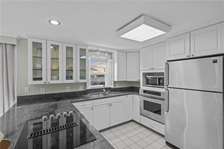 288 Cove Avenue, Warwick, Rhode Island 02889, USA