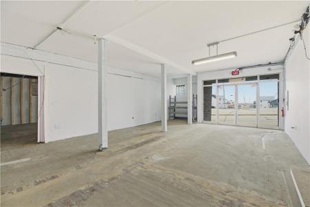 42 Main Road, Tiverton, Rhode Island 02878, USA