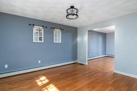 99 Hill Top Drive, Johnston, Rhode Island 02919, États-Unis