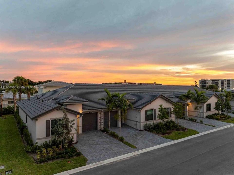 14800 Cumberland Drive Lum - 5-101, Delray Beach, Florida 33446