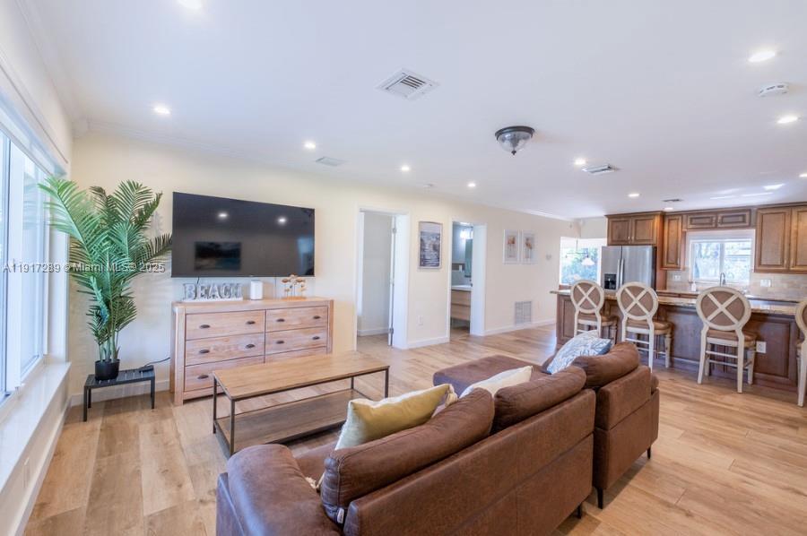 236 NE 1st St, Dania Beach, פלורידה 33004, ארצות הברית של אמריקה 