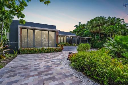 1845 NE 124th St, North Miami, Florida 33181, USA