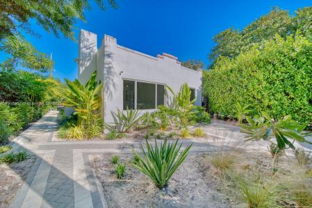 845 NE 119th St, Biscayne Park, Florida 33161