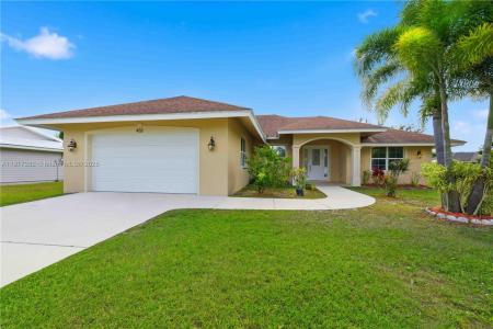 432 SW Parish Ter, Saint Lucie West, Florida 34984