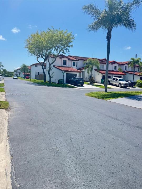 8419 SW 209th St, Cutler Bay, Florida 33189, USA