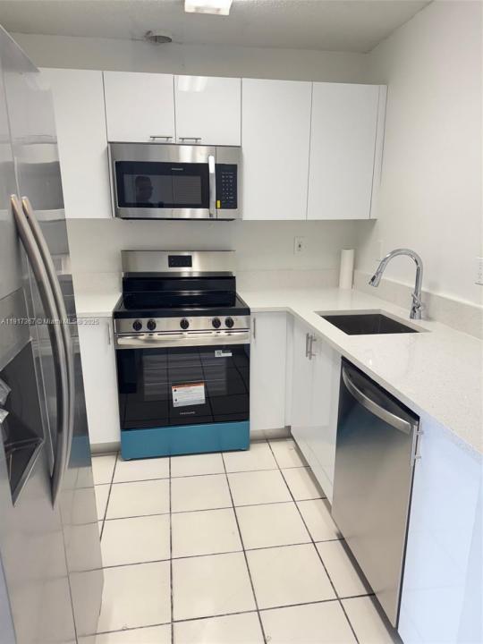 8419 SW 209th St, Cutler Bay, Florida 33189, USA