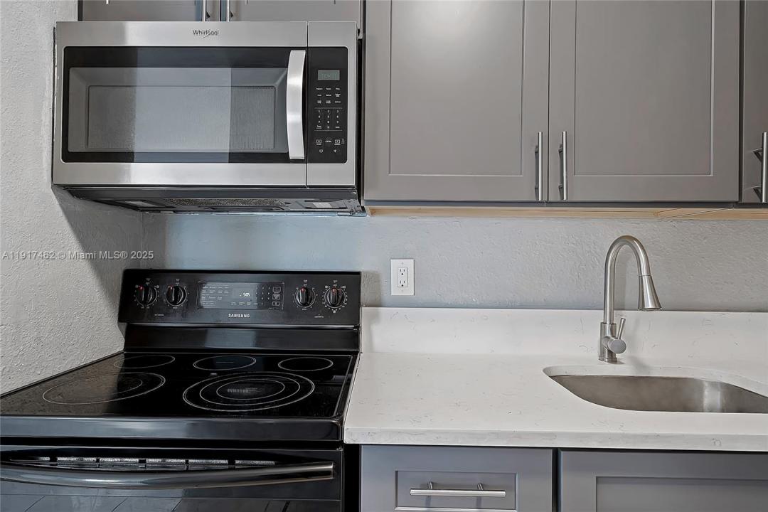 2323 NW 52nd Ct 2323, Fort Lauderdale, Florida 33309