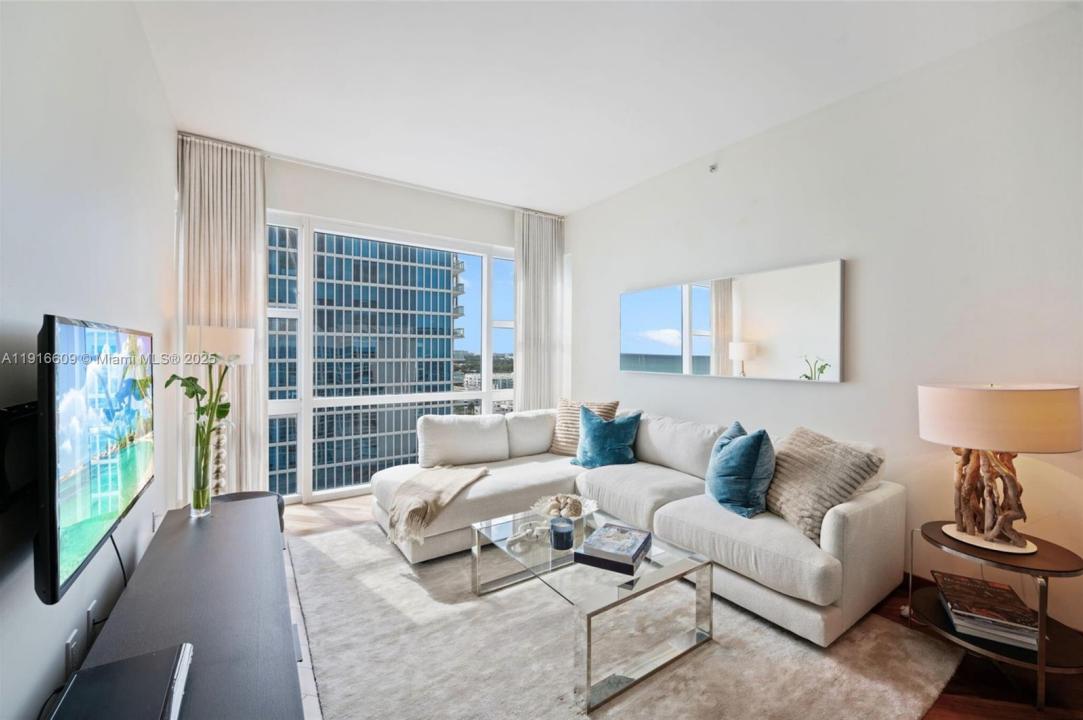 6801 Collins Ave PH06 (Deed PH 10), Miami Beach, Florida 33141, Estados Unidos