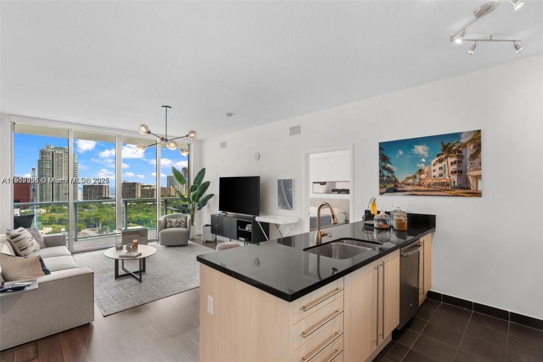 79 SW 12th St 2204-S, Miami, Florida 33130