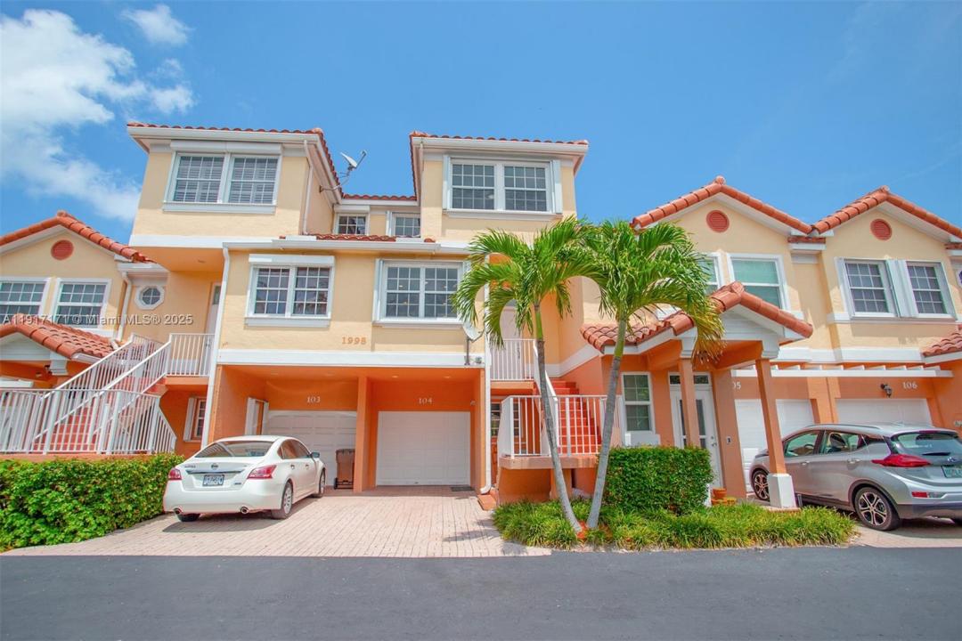1998 NE 7th St 104, Deerfield Beach, Florida 33441