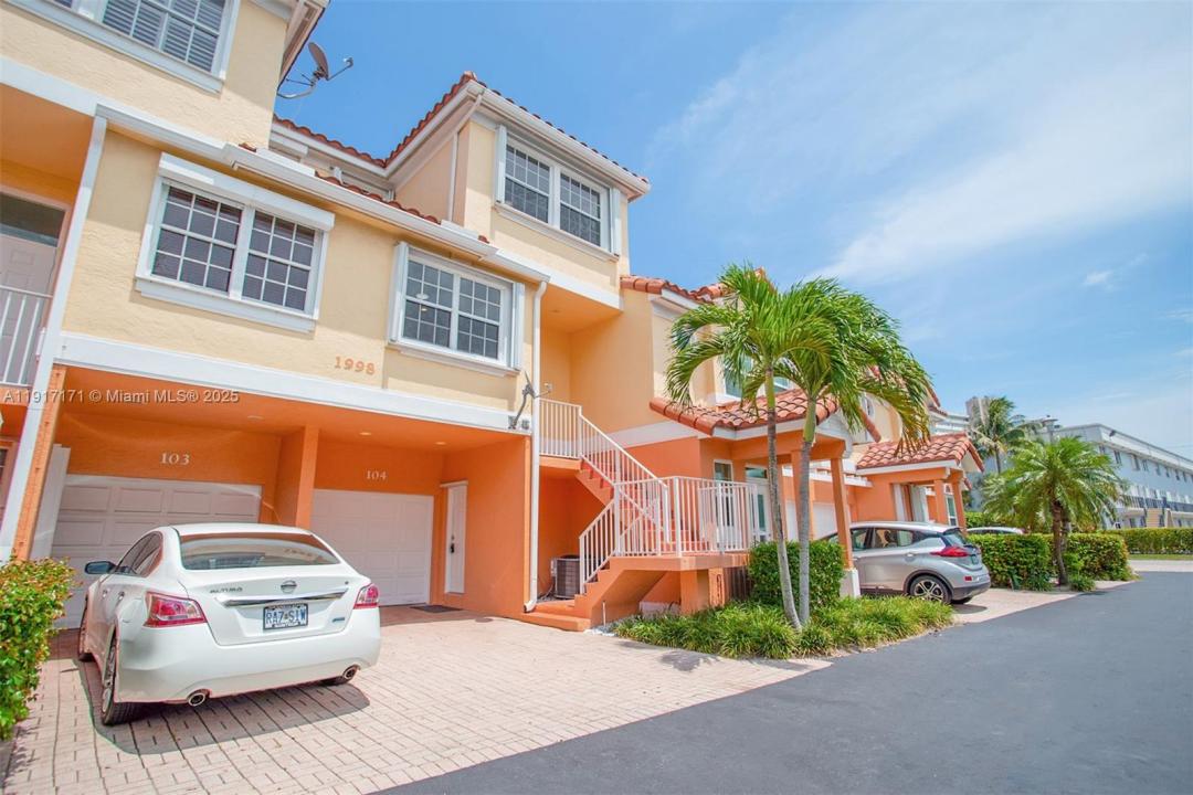 1998 NE 7th St 104, Deerfield Beach, Florida 33441