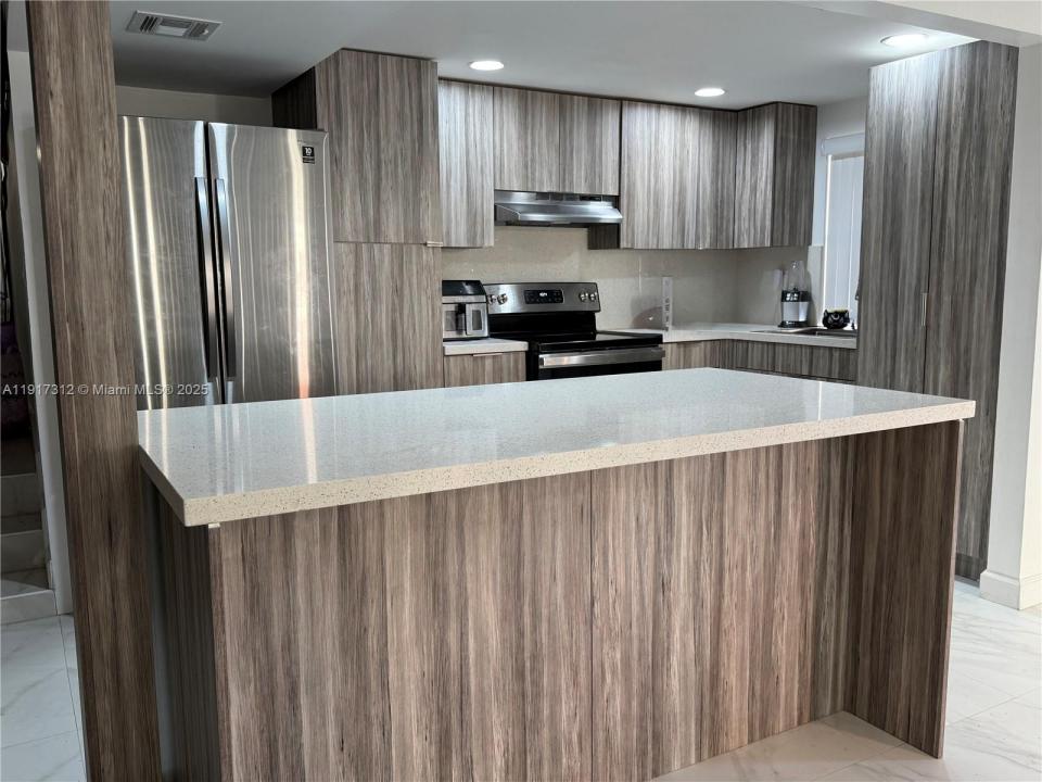 4850 SW 63rd Ter 312, Davie, Floryda 33314, USA