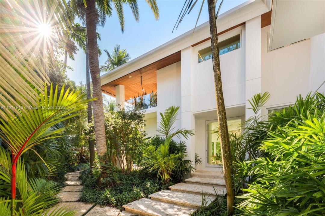 7150 W Lago Dr, Coral Gables, Florida 33143, HOA KỲ