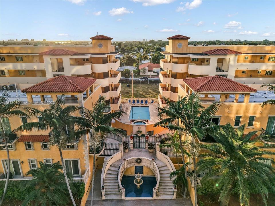8888 Collins Ave 103, Surfside, Florida 33154, Amerika Birleşik Devletleri