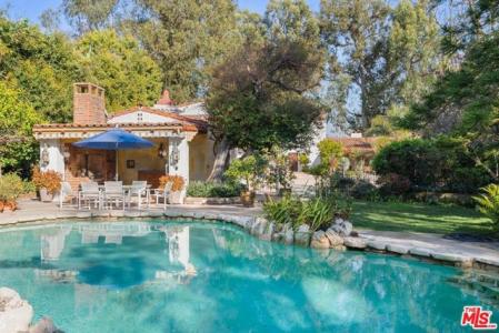 N Carmelina Avenue, Los Angeles, California 90049