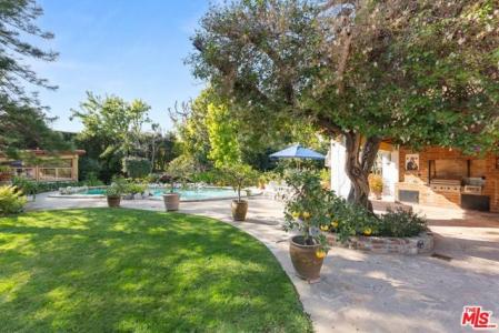 N Carmelina Avenue, Los Angeles, California 90049