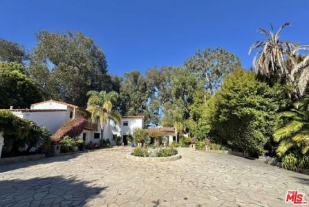 N Carmelina Avenue, Los Angeles, California 90049